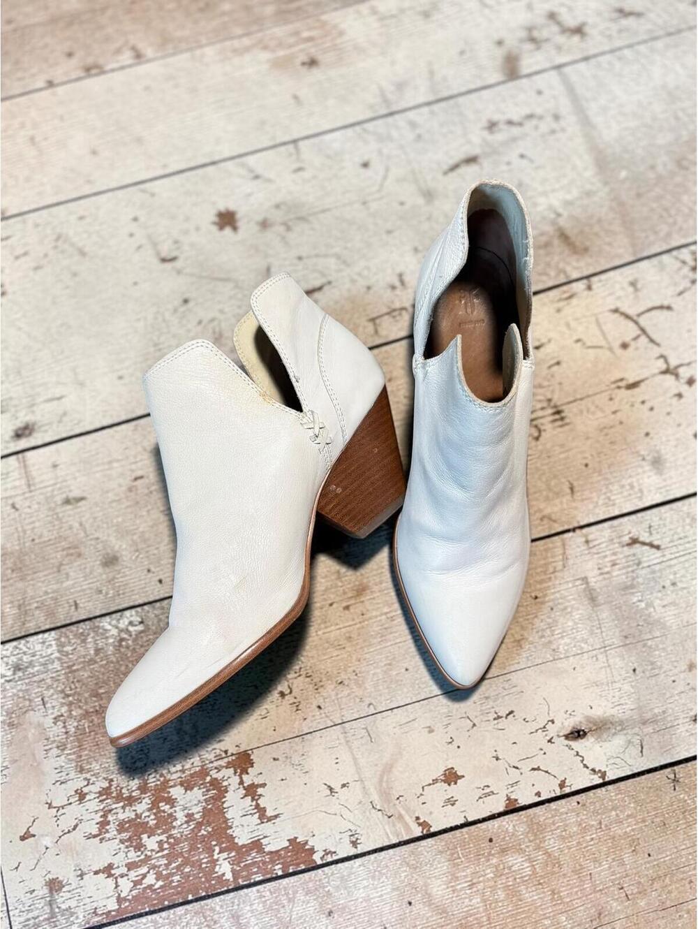 Frye White Leather Ankle Boots with Wooden Block Heel Size 10